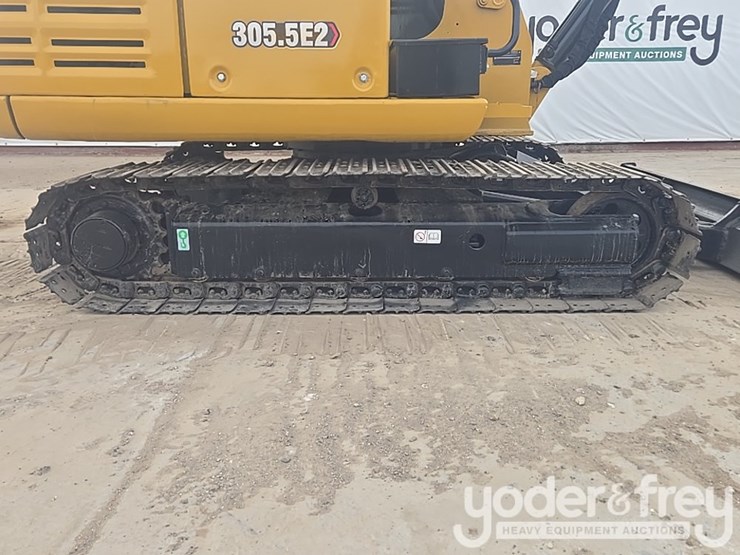 2018-caterpillar-305.5-image-15