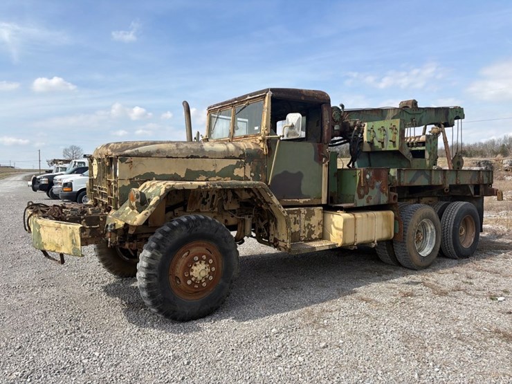 1968-am-general-m816-image-1