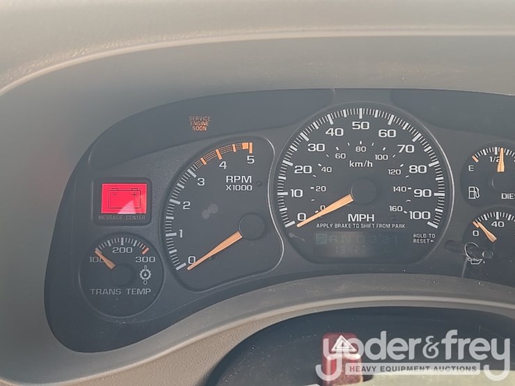 2002-chevrolet-silverado-2500hd-image-104