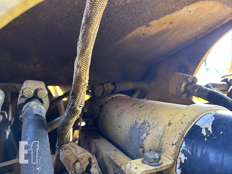 2000-caterpillar-938g-image-36