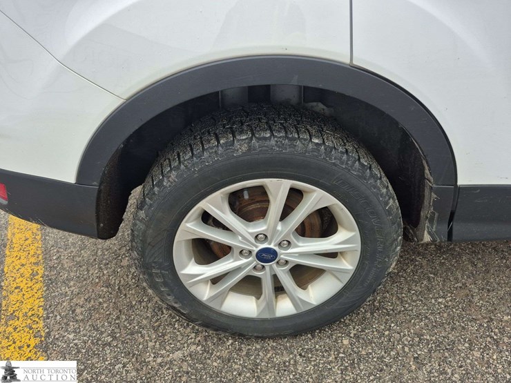 2017-ford-escape-image-24