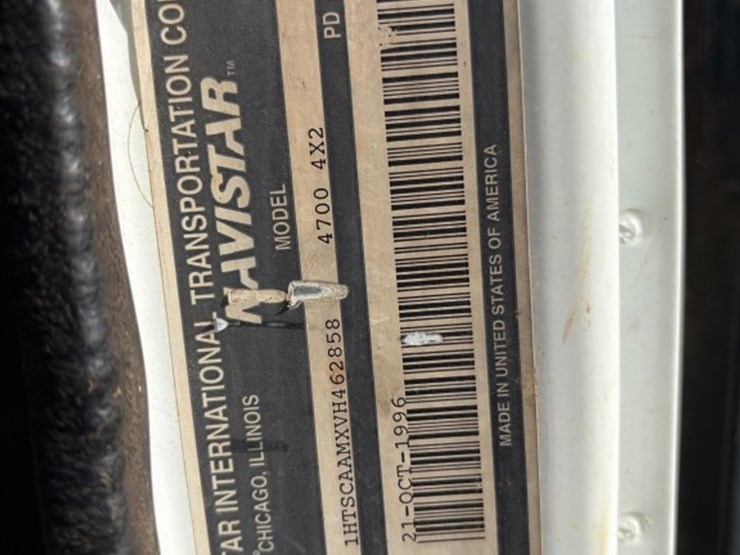 1997-international-4700-image-22