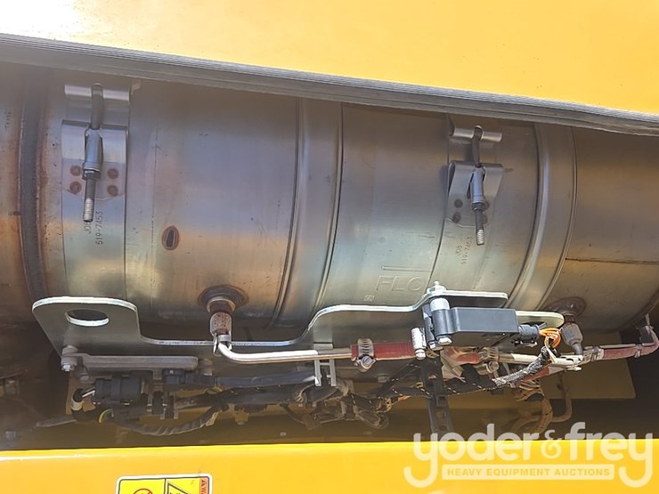 2019-caterpillar-336-image-61