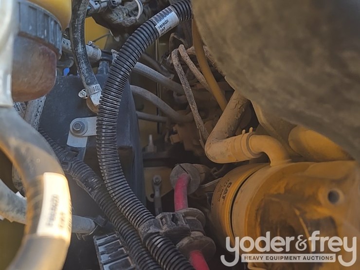 2022-caterpillar-289d3-image-68