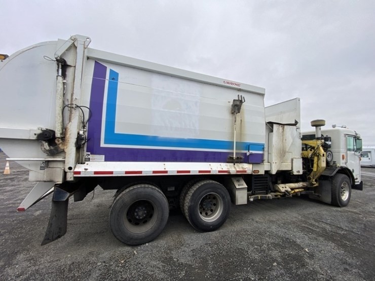 2014-peterbilt-320-image-6