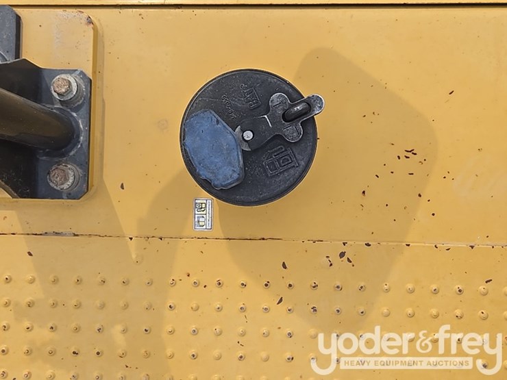 2017-caterpillar-336fl-image-90