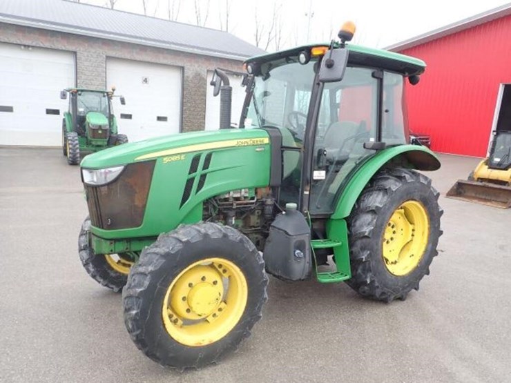 2016-john-deere-5085e-image-1