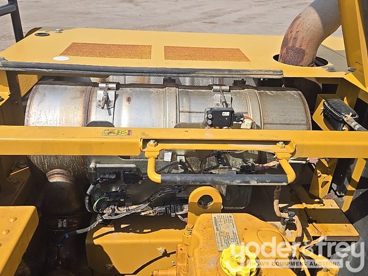 2019-caterpillar-336-image-66