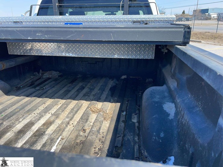 2017-chevrolet-silverado-1500-image-23