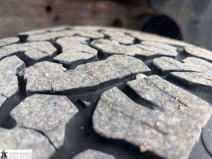 2016-chevrolet-silverado-2500hd-image-36