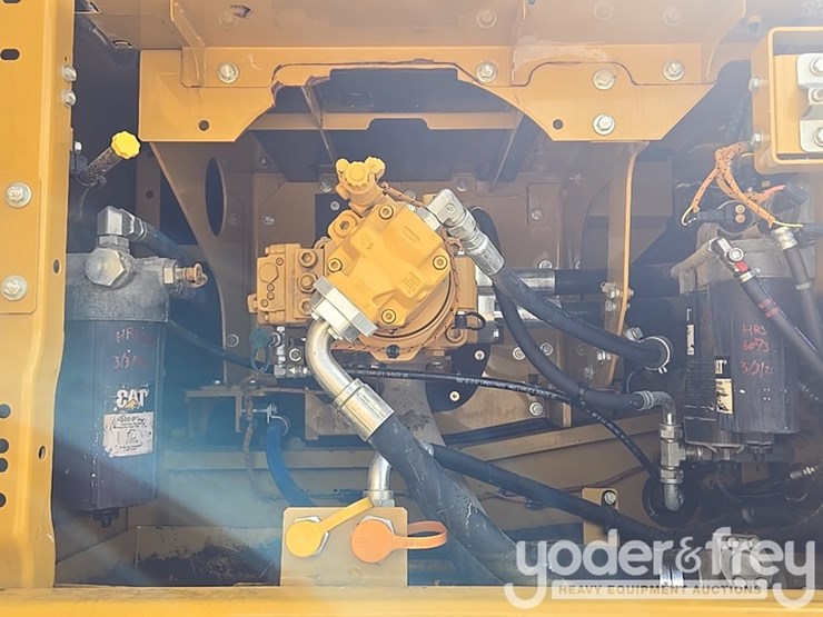 2019-caterpillar-336-image-42