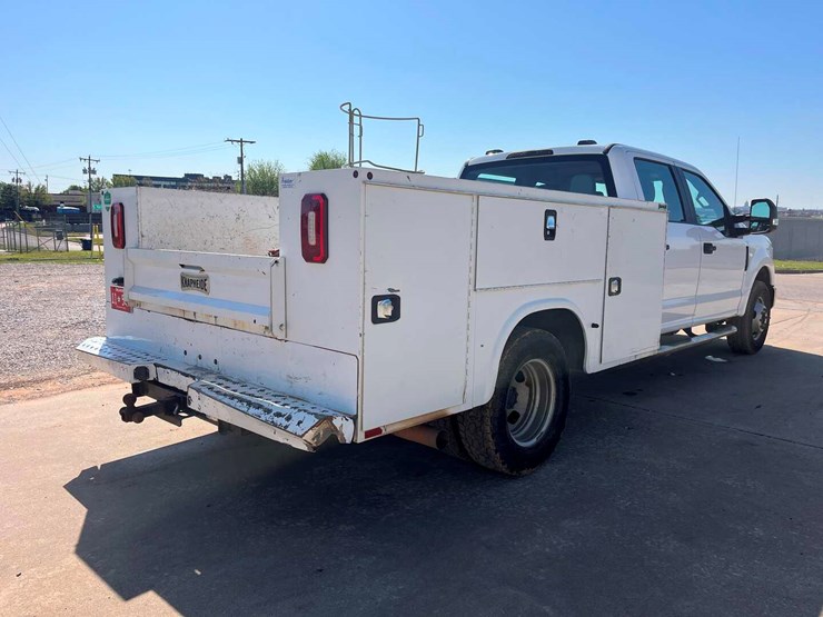 2020-ford-f350-image-3