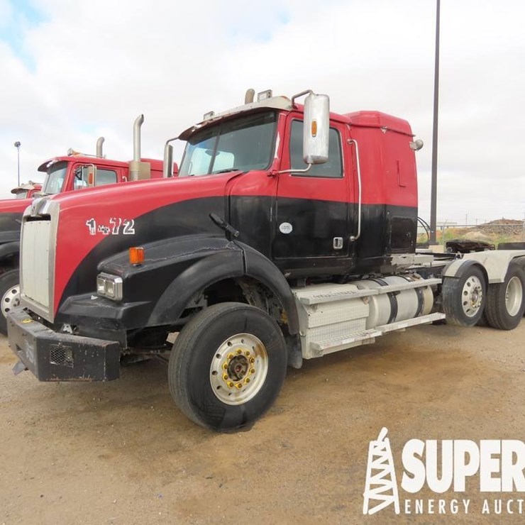 2015 WESTERN STAR 4900