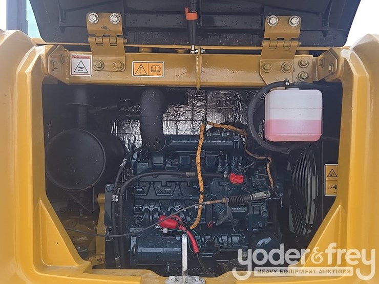 2018-caterpillar-305.5-image-59