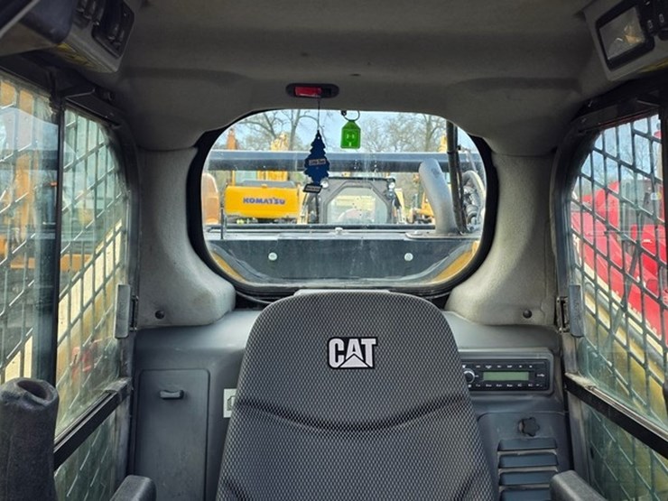 2022-caterpillar-272d3-image-46