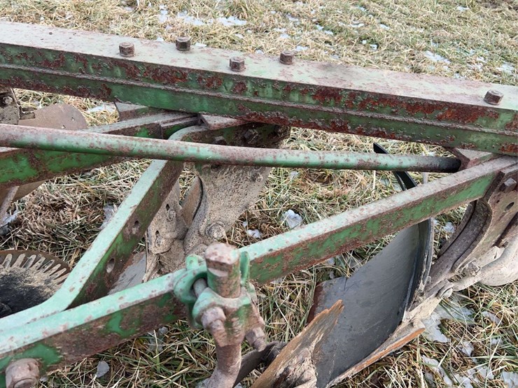 john-deere-four-bottom-plow-image-12