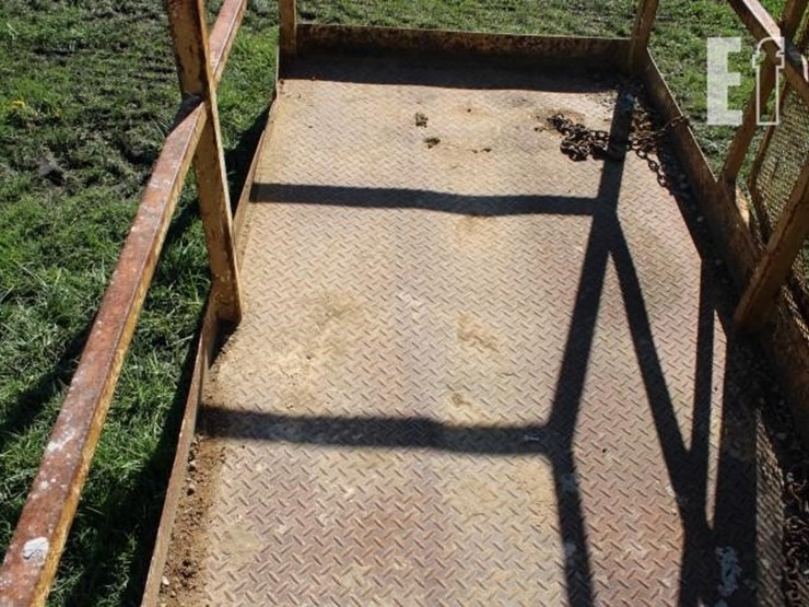 #3101-used-4x8-manlift-cage-with-forklift-pockets-image-3