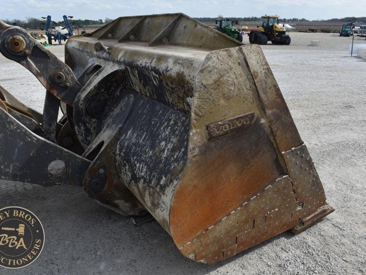 2015-volvo-l150h-image-22