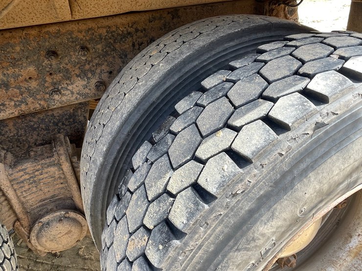 #401-•-1991-mack-rb688s-dump-truck-(has-mn-title)-image-134