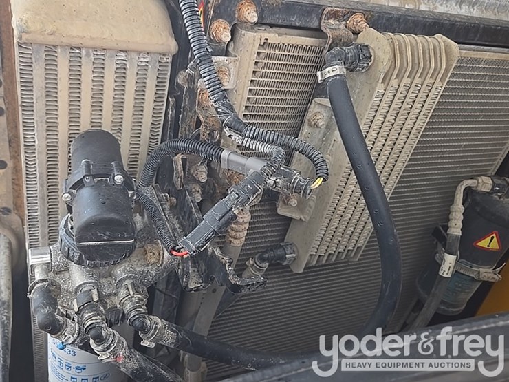 2018-jcb-512-56-image-83