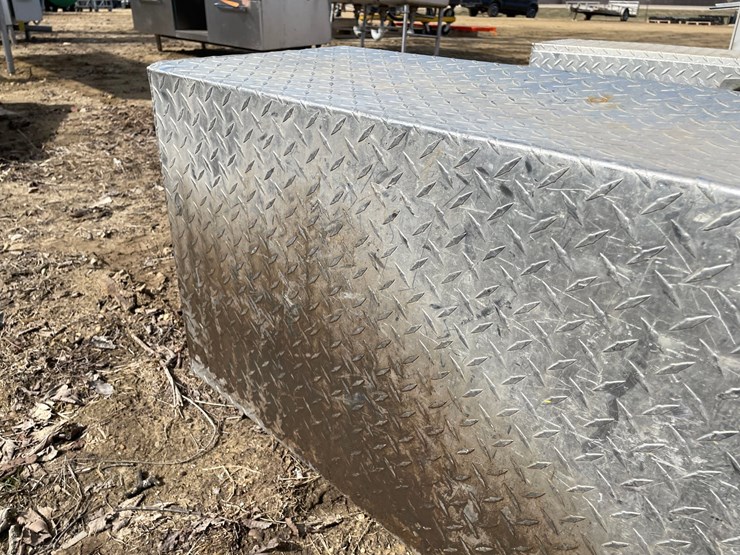 #3971-•-(2)-aluminum-truck-tool-box's-image-26