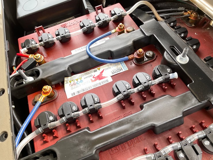 #606-•-ez-go-rxv-30-electric-golf-cart-image-22