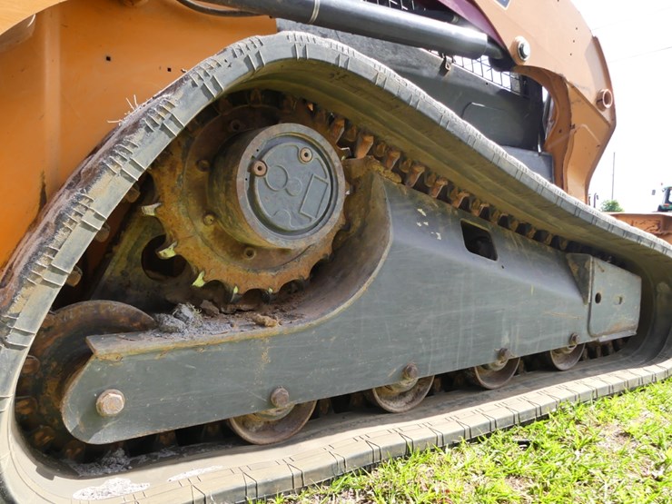 2015-case-tr320-image-5