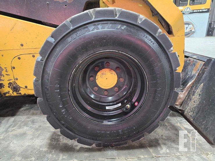 caterpillar-262d3-image-29