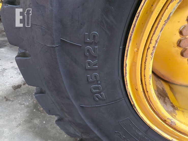 2014-caterpillar-924k-image-29