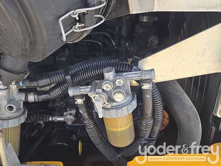 2022-deere-26g-image-48