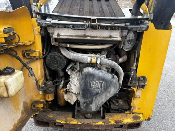 2009-caterpillar-232b2-image-32