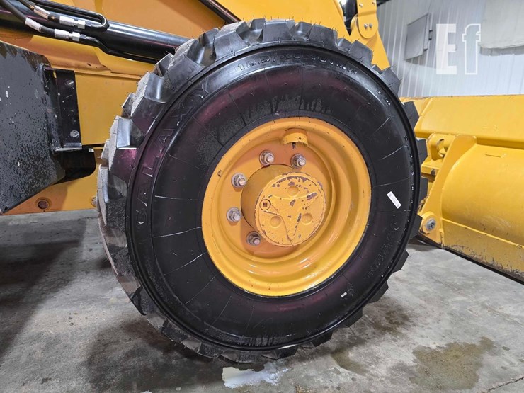 2022-caterpillar-416-image-32