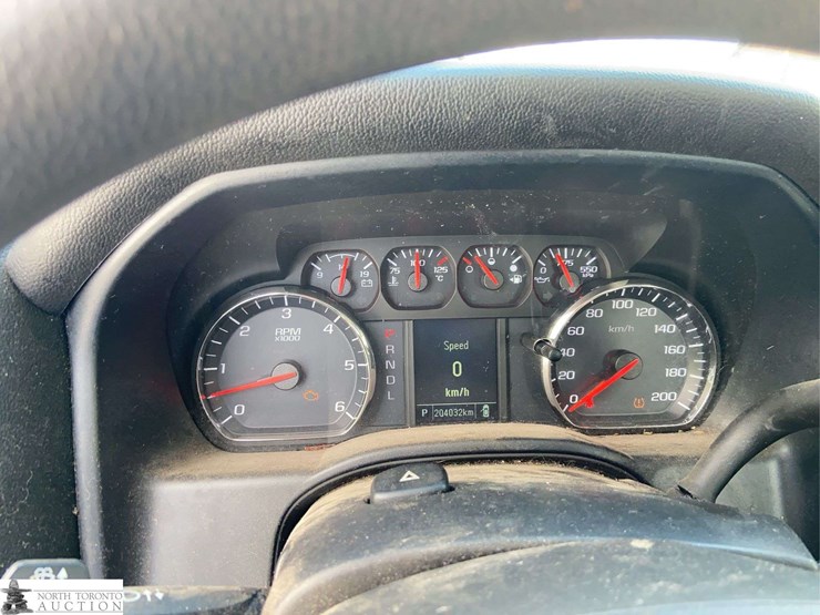 2017-chevrolet-silverado-1500-image-8