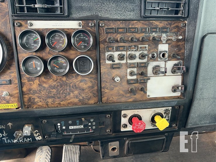 1998-kenworth-t800-image-74