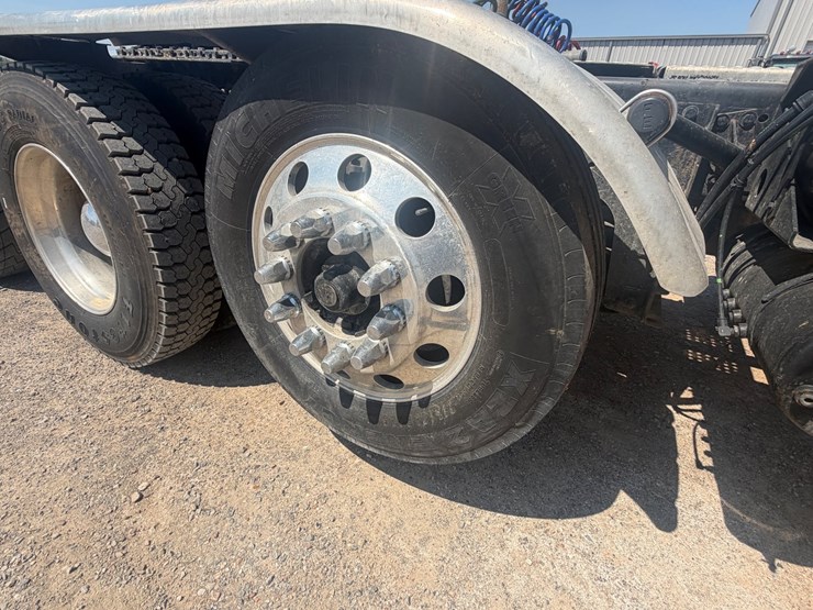 2016-western-star-4700-image-19