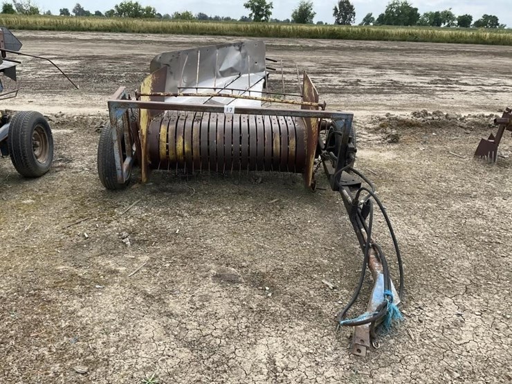 new-holland-5'-pull-hyd.-hay-turner-image-2