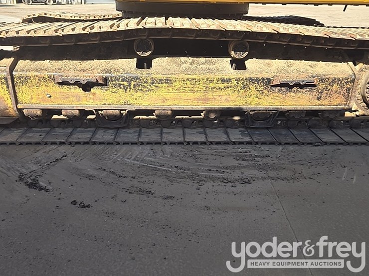 2019-caterpillar-336-image-11