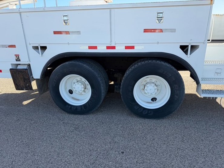 2010-international-workstar-7400-image-5