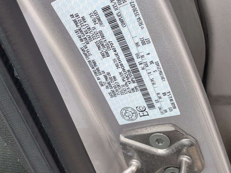 2017-ford-escape-image-25