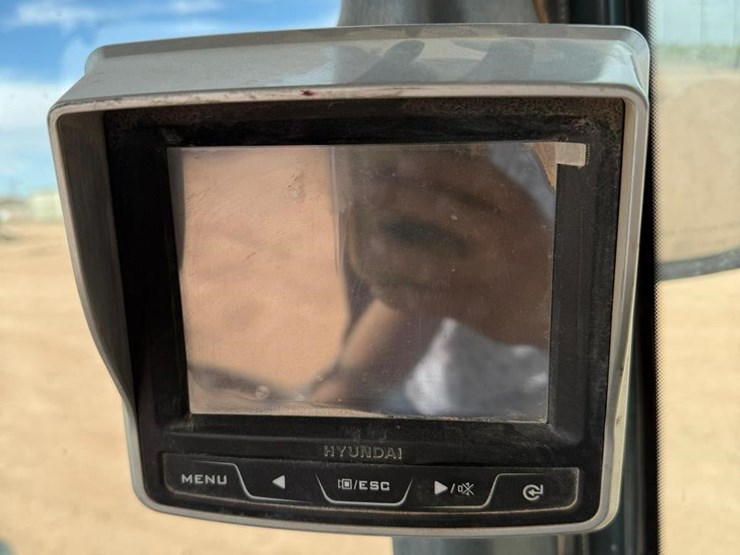 2014-hyundai-hl757tm-9a-image-16