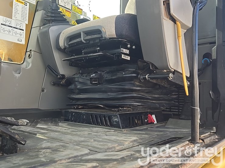 2017-caterpillar-336fl-image-97