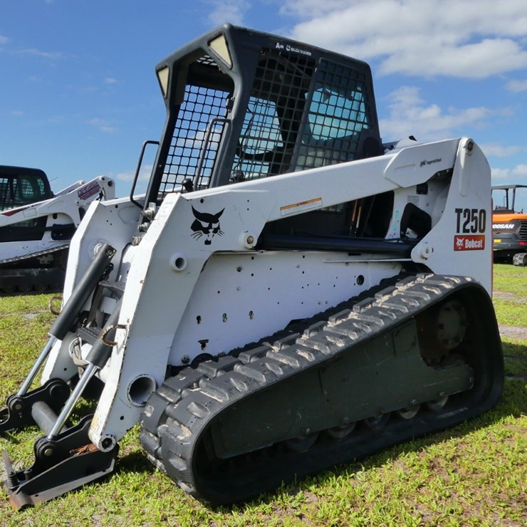 2008 BOBCAT T250