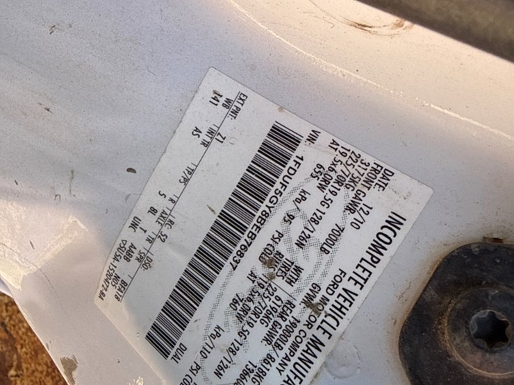 2011-ford-f550-image-6