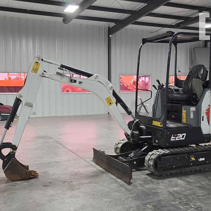 2022 BOBCAT E20