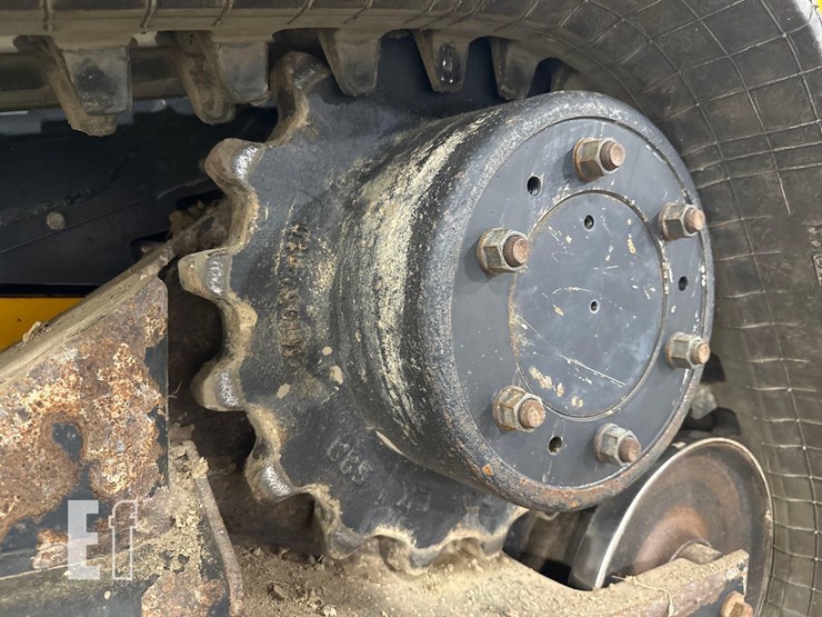 2021-jcb-3ts-8t-image-26