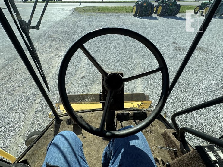 1987-new-holland-tr86-image-21