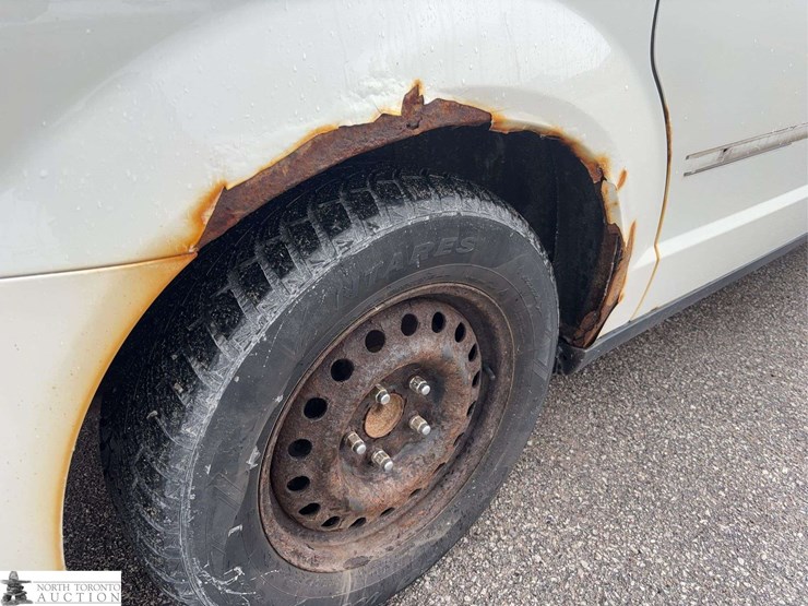 2011-dodge-grand-caravan-se-image-33