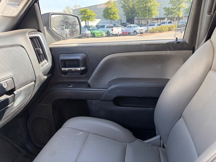 2017-chevrolet-silverado-1500-image-16