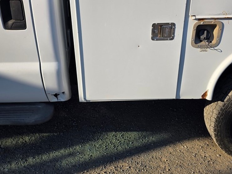 2004-ford-f350-image-10