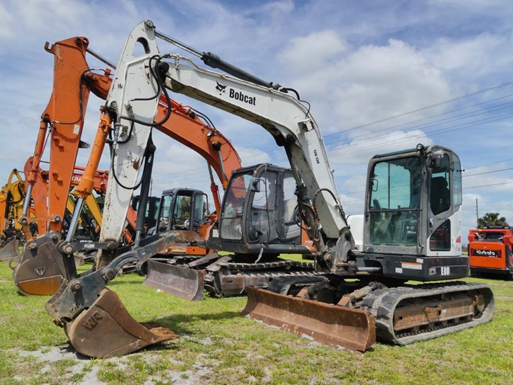 2011-bobcat-e80-image-1